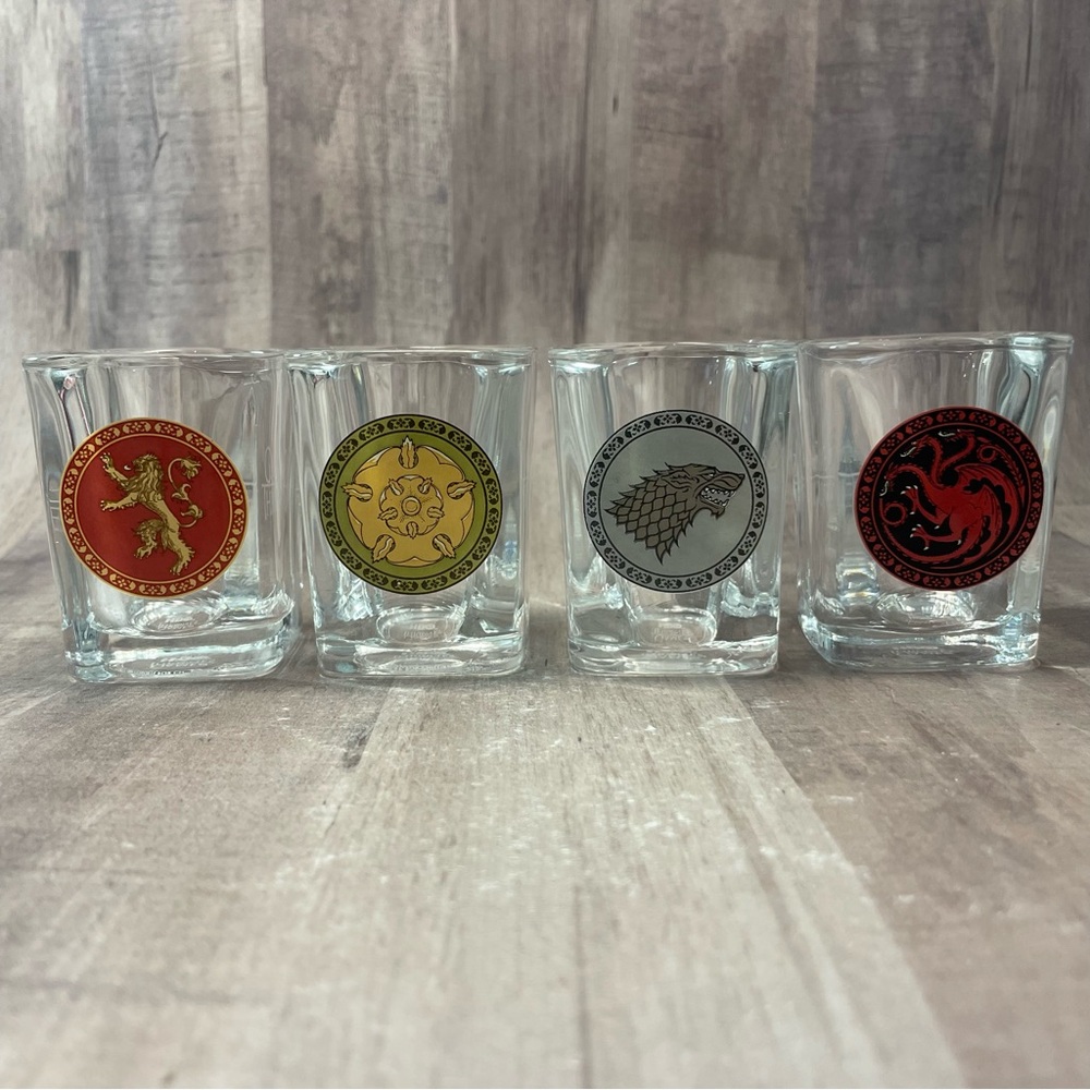 Game Of Thrones Set Of 4 House Sigil Square Shot Glasses Stark Banister